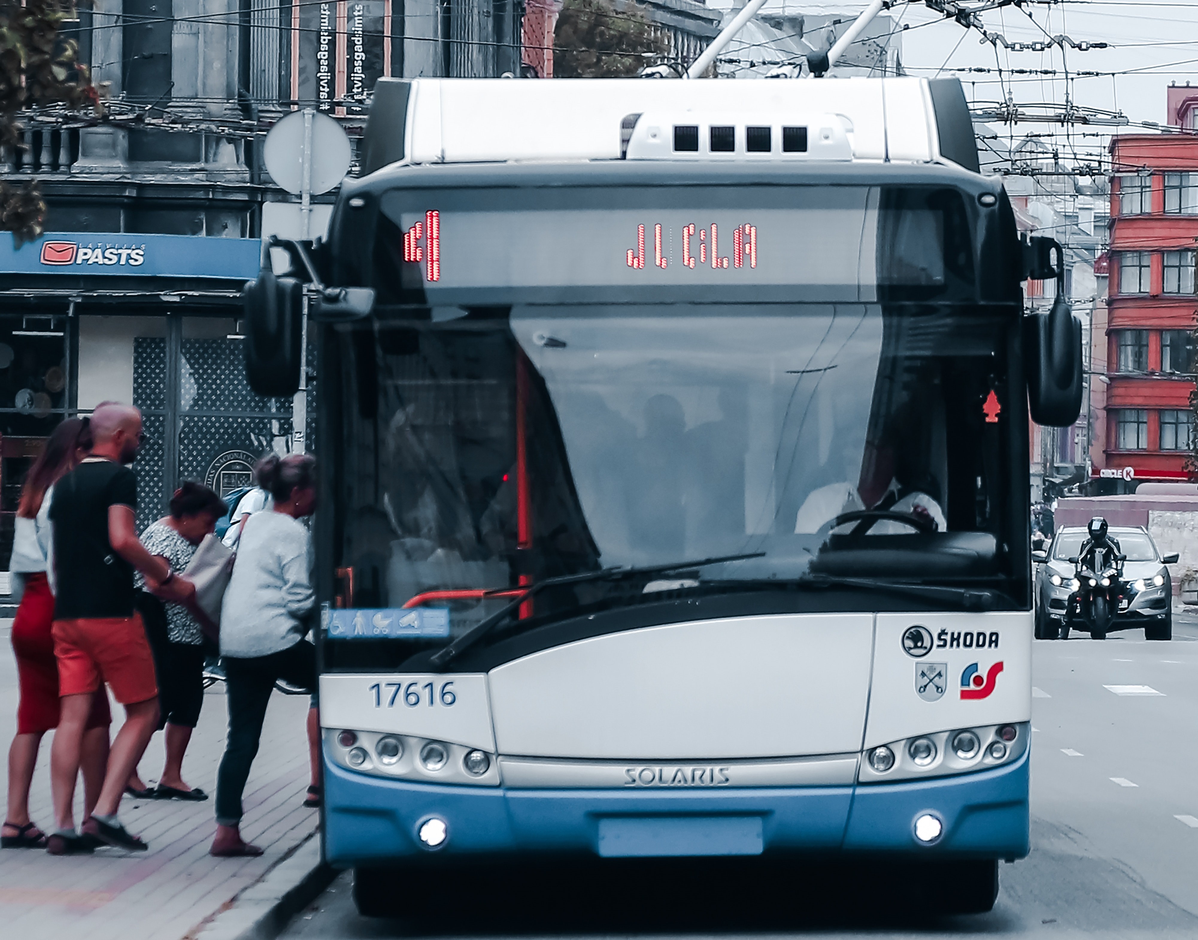 Transportation1638036916049077280